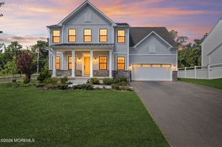 18 Annapolis Street, Farmingdale, NJ 07727