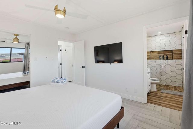 8426 E SHERIDAN Street, Scottsdale, AZ 85257