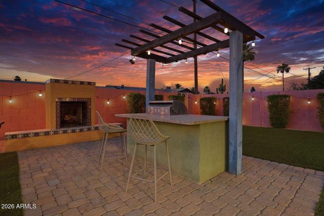 8426 E SHERIDAN Street, Scottsdale, AZ 85257