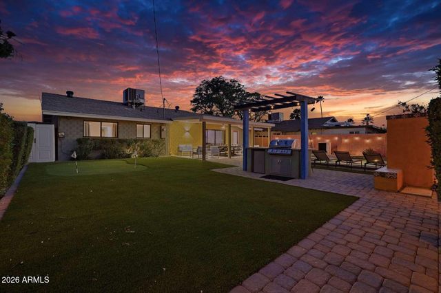 8426 E SHERIDAN Street, Scottsdale, AZ 85257