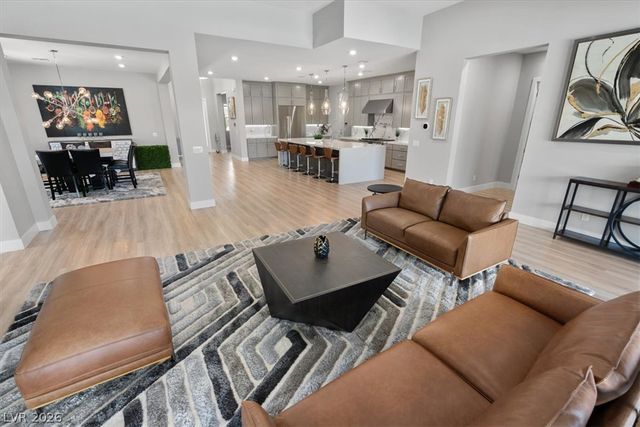 8320 Carlingford Court, Las Vegas, NV 89113