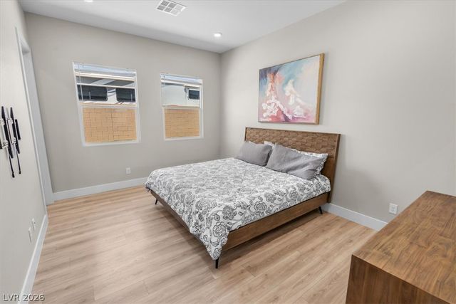 8320 Carlingford Court, Las Vegas, NV 89113