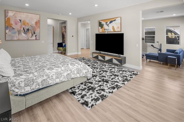 8320 Carlingford Court, Las Vegas, NV 89113