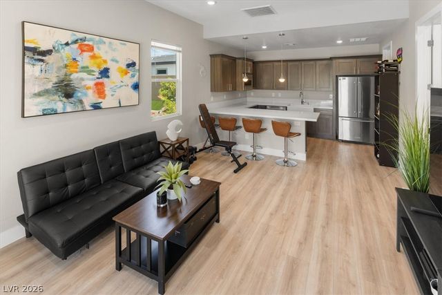 8320 Carlingford Court, Las Vegas, NV 89113