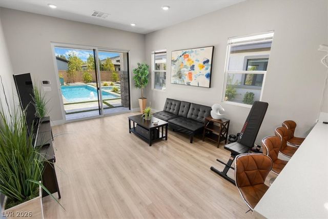 8320 Carlingford Court, Las Vegas, NV 89113
