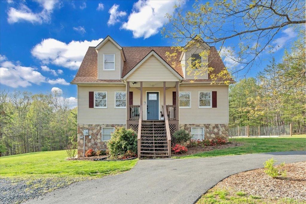268 Leftwich Road, Madison Heights, VA 24572