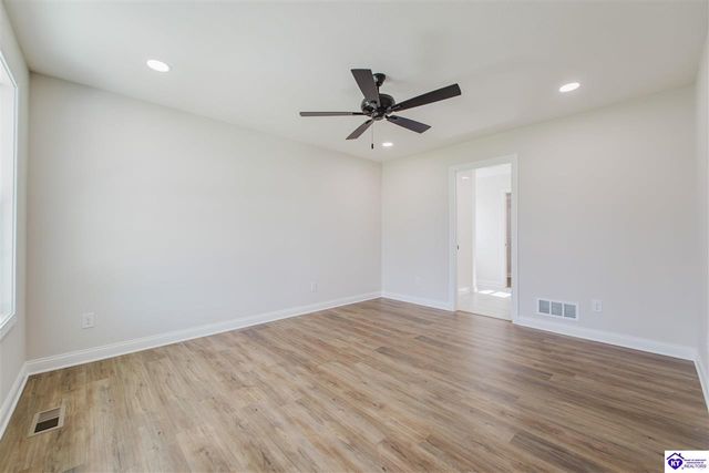 109 Valerie Court, Brandenburg, KY 40108