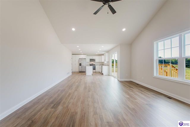 109 Valerie Court, Brandenburg, KY 40108