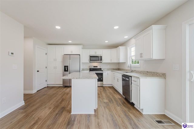 109 Valerie Court, Brandenburg, KY 40108
