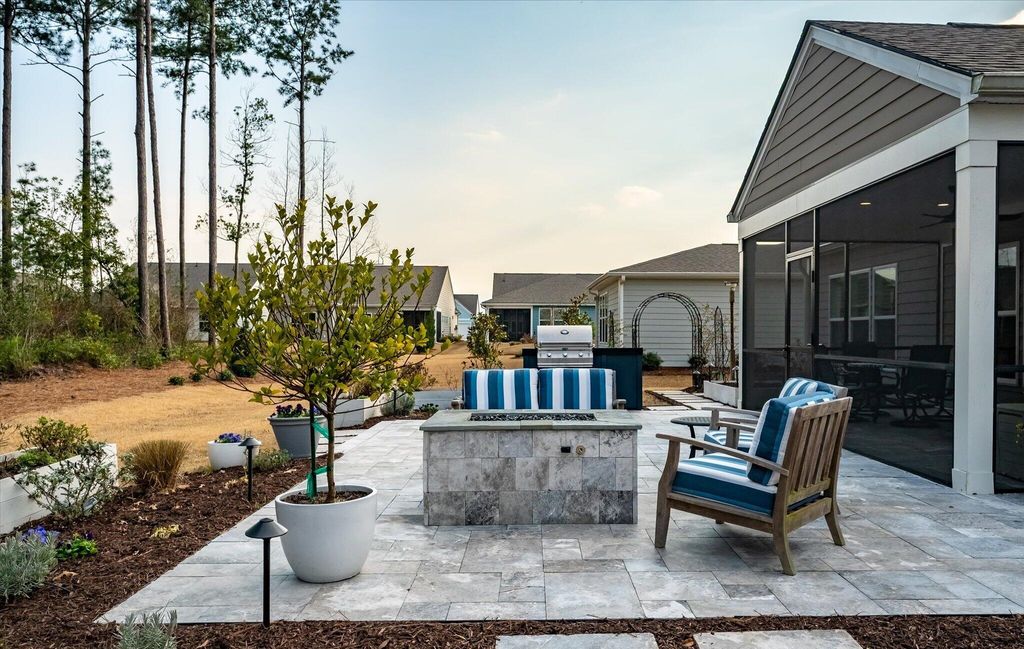 Image 42 of property listing at 706 Spring Highlands Drive, Summerville, SC 29486