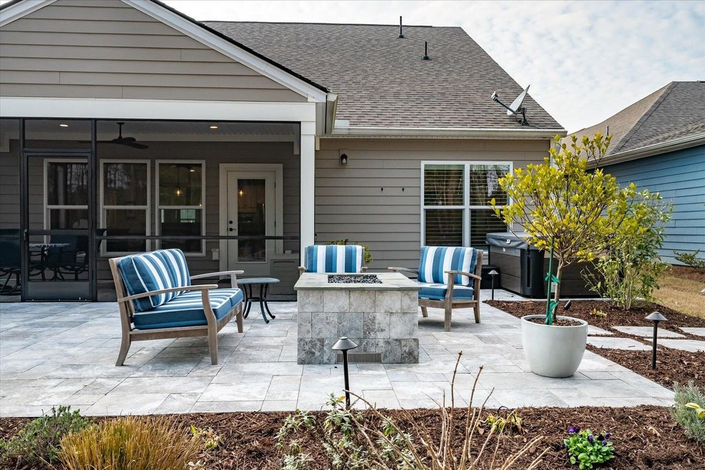 Image 43 of property listing at 706 Spring Highlands Drive, Summerville, SC 29486