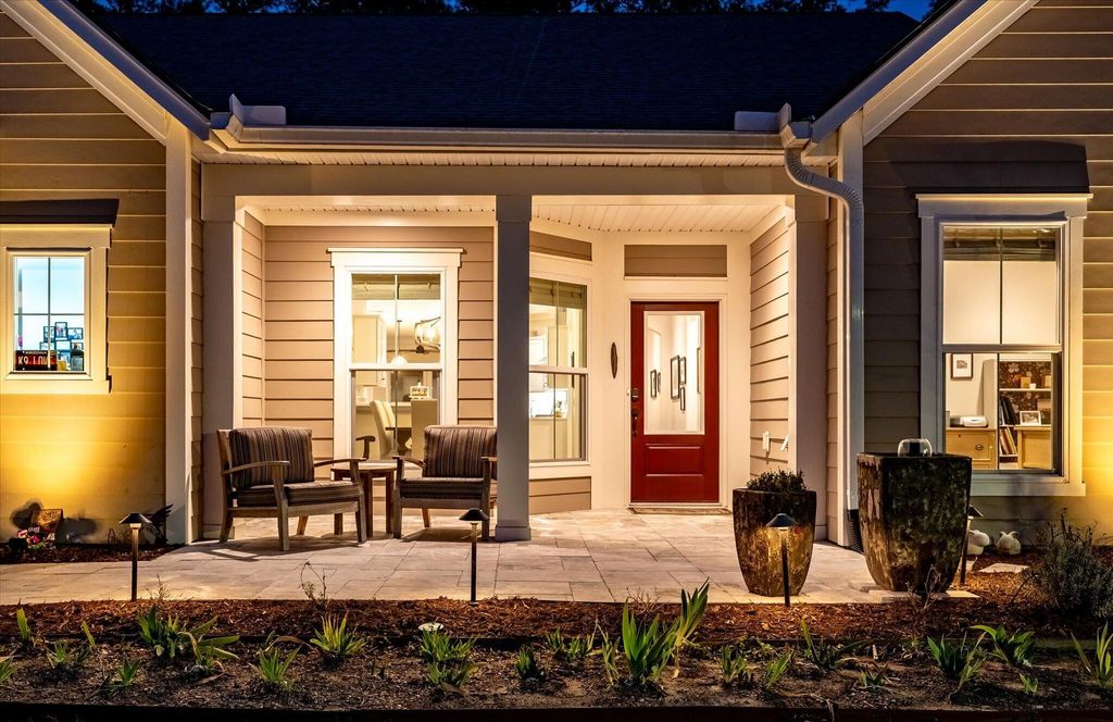 Image 5 of property listing at 706 Spring Highlands Drive, Summerville, SC 29486