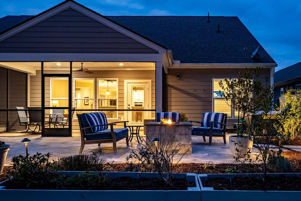 Image 50 of property listing at 706 Spring Highlands Drive, Summerville, SC 29486