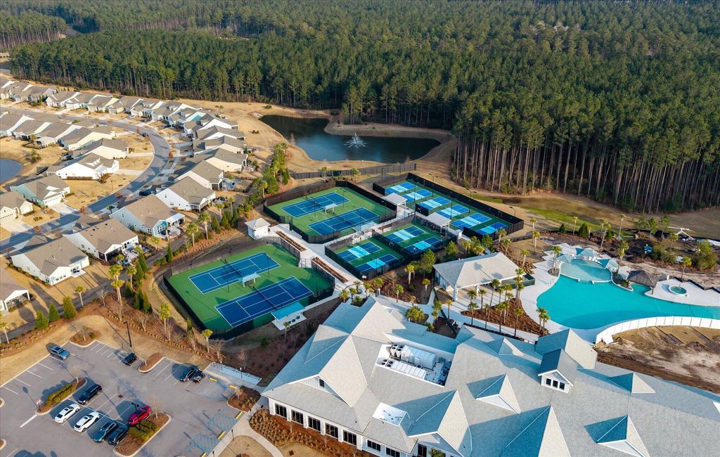 Image 63 of property listing at 706 Spring Highlands Drive, Summerville, SC 29486