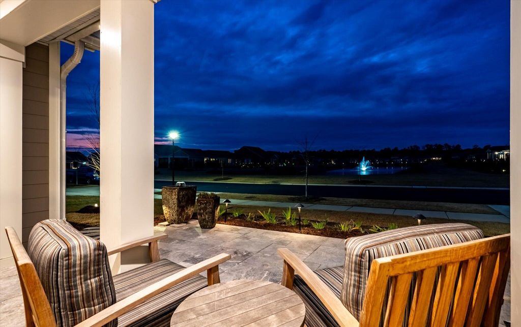 Image 7 of property listing at 706 Spring Highlands Drive, Summerville, SC 29486