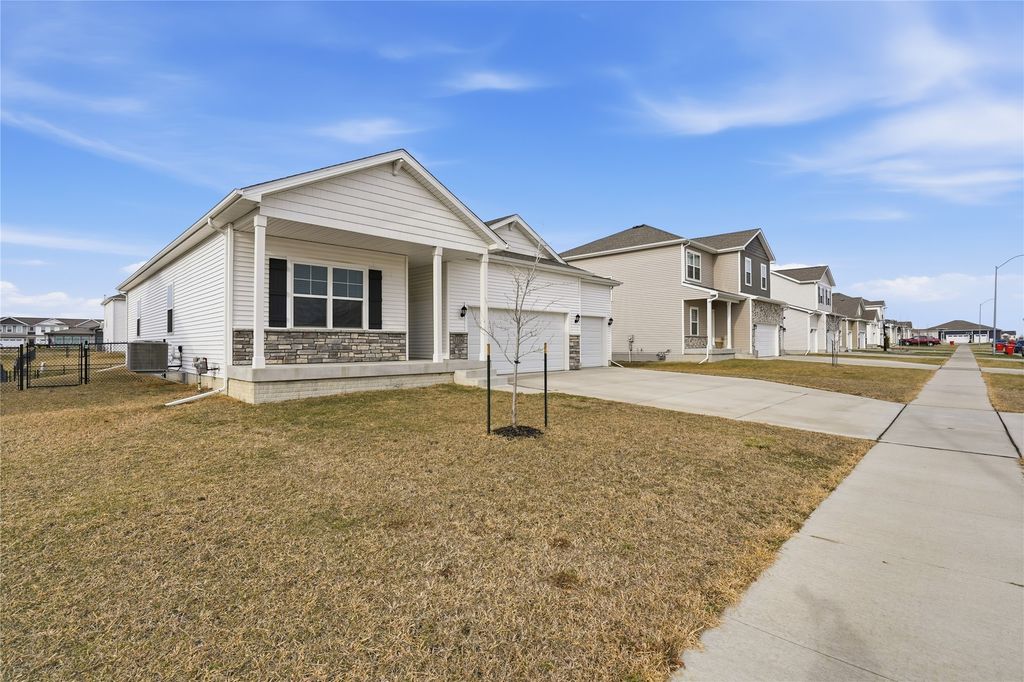 3106 NW Westwood Street, Ankeny, IA 50023