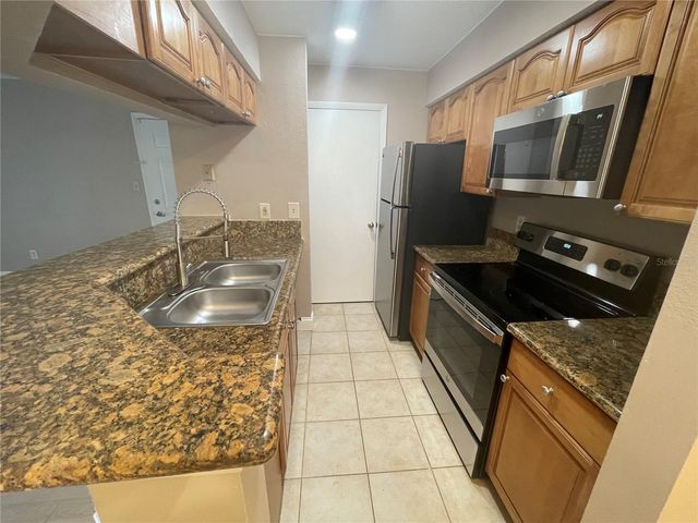 236 AFTON SQUARE 106, Altamonte Springs, FL 32714