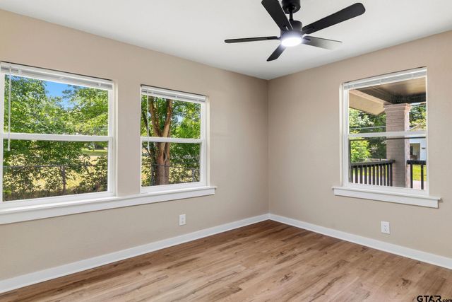 205 Hollywood St, Arp, TX 75750