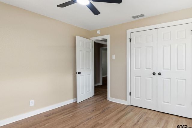 205 Hollywood St, Arp, TX 75750