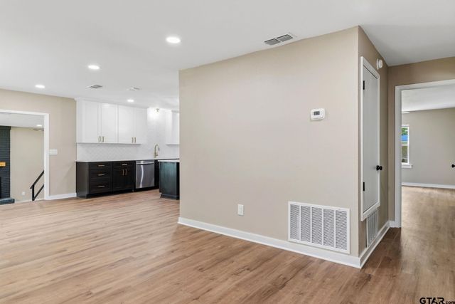 205 Hollywood St, Arp, TX 75750