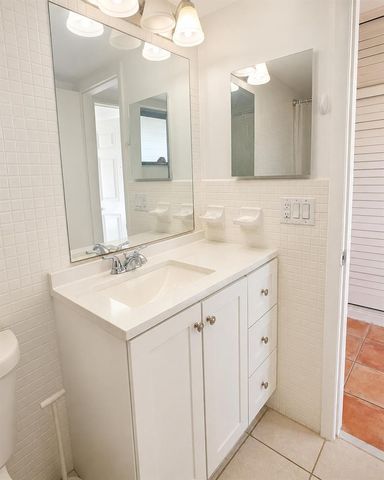 322 N Federal Highway 239, Deerfield Beach, FL 33441
