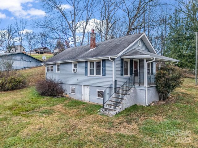 120 Maple Ridge Road, Candler, NC 28715