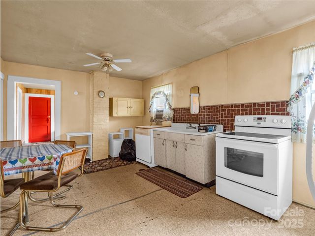 120 Maple Ridge Road, Candler, NC 28715