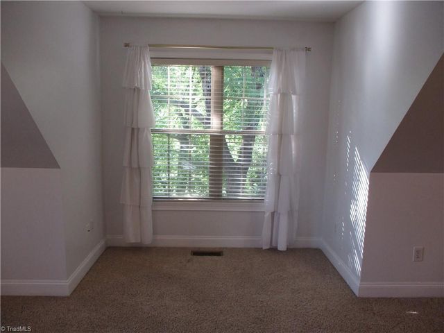 270 Plumstead Lane, Clemmons, NC 27012