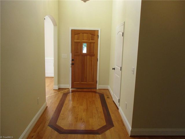 270 Plumstead Lane, Clemmons, NC 27012