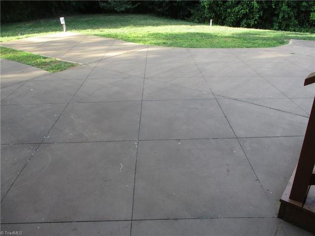 270 Plumstead Lane, Clemmons, NC 27012