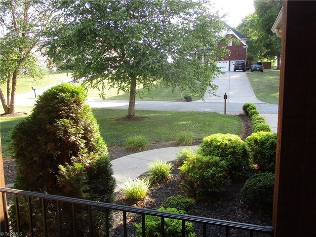270 Plumstead Lane, Clemmons, NC 27012
