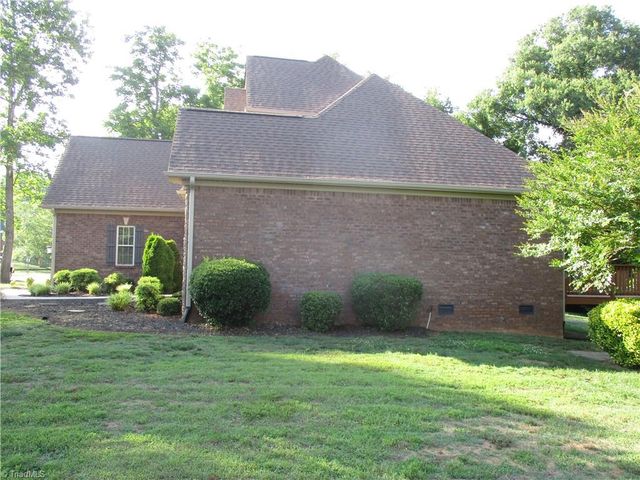 270 Plumstead Lane, Clemmons, NC 27012