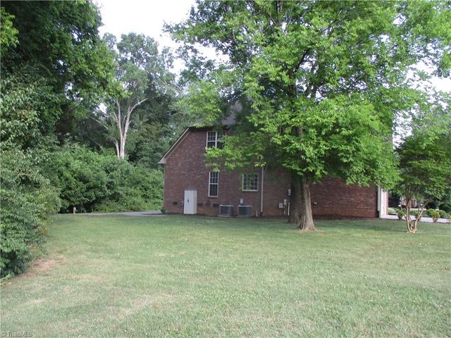 270 Plumstead Lane, Clemmons, NC 27012