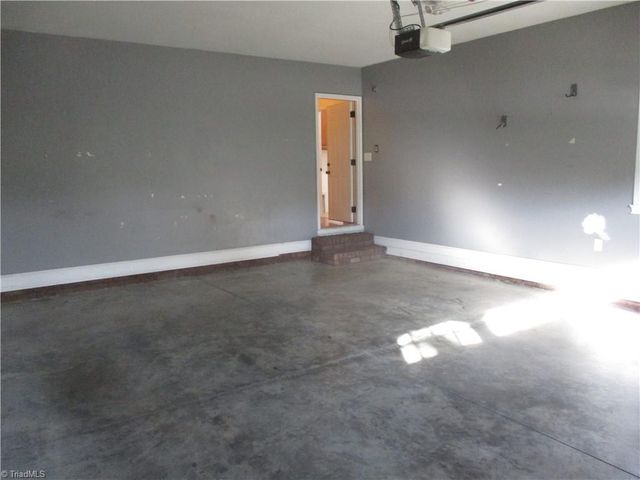 270 Plumstead Lane, Clemmons, NC 27012