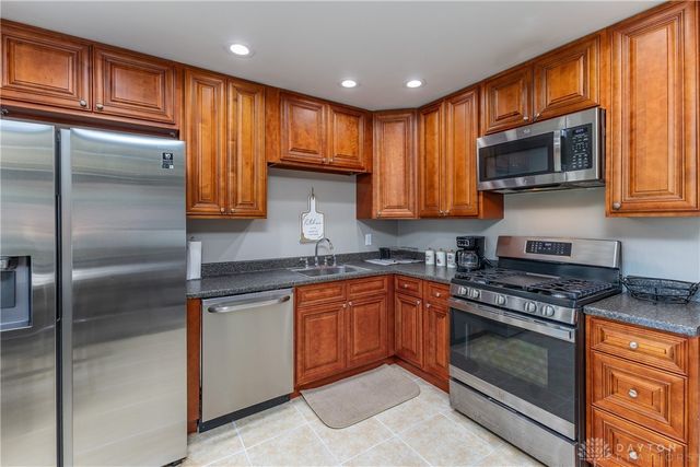 3915 Sparkhill Drive, Mad River Twp, OH 45323