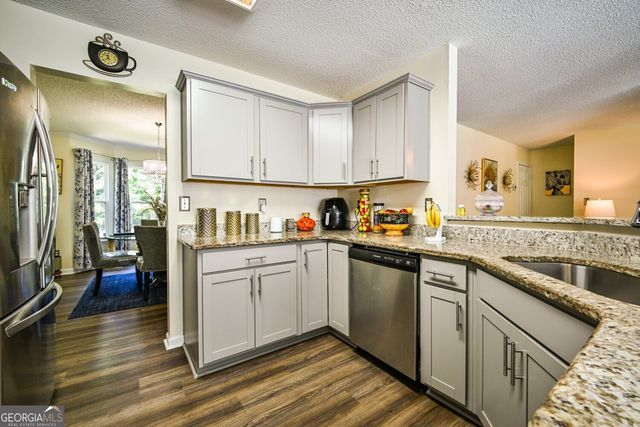 110 Clearview Circle, Mcdonough, GA 30253