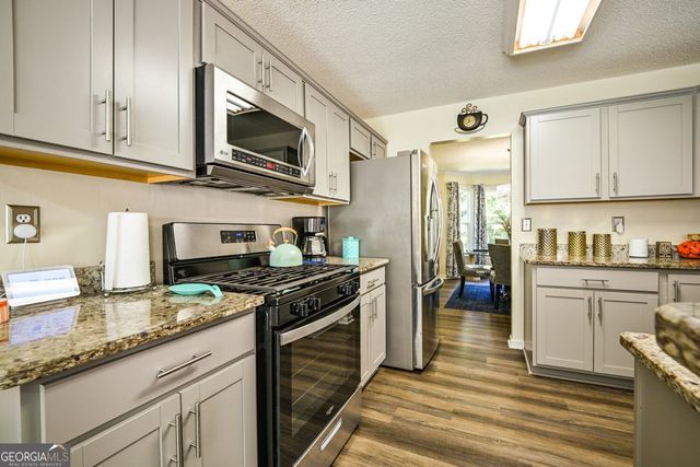 110 Clearview Circle, Mcdonough, GA 30253