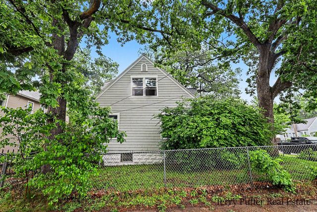 488 W Southern Avenue, Muskegon, MI 49441