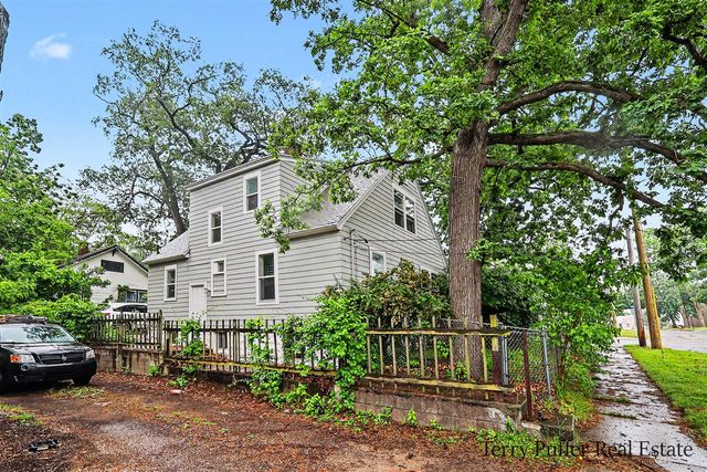 488 W Southern Avenue, Muskegon, MI 49441