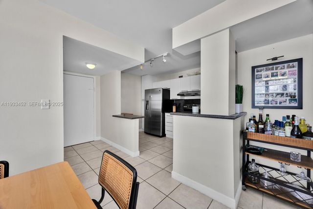 2016 Bay Dr 604, Miami Beach, FL 33141