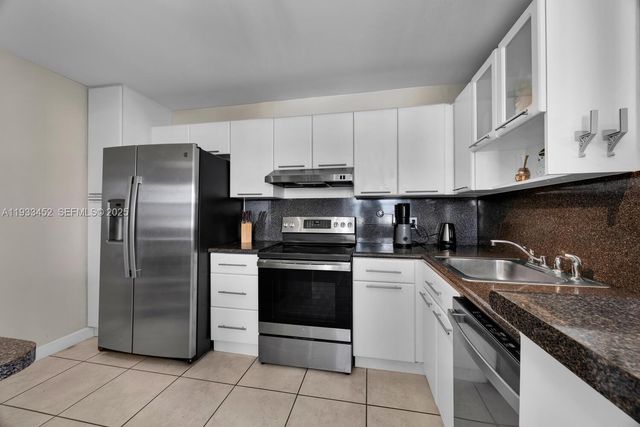 2016 Bay Dr 604, Miami Beach, FL 33141