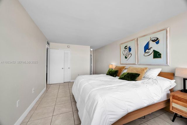 2016 Bay Dr 604, Miami Beach, FL 33141