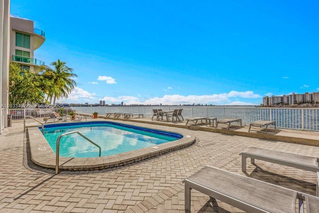 2016 Bay Dr 604, Miami Beach, FL 33141