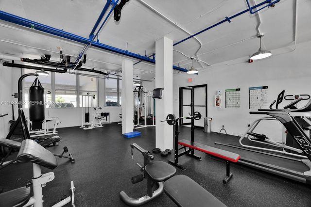 2016 Bay Dr 604, Miami Beach, FL 33141