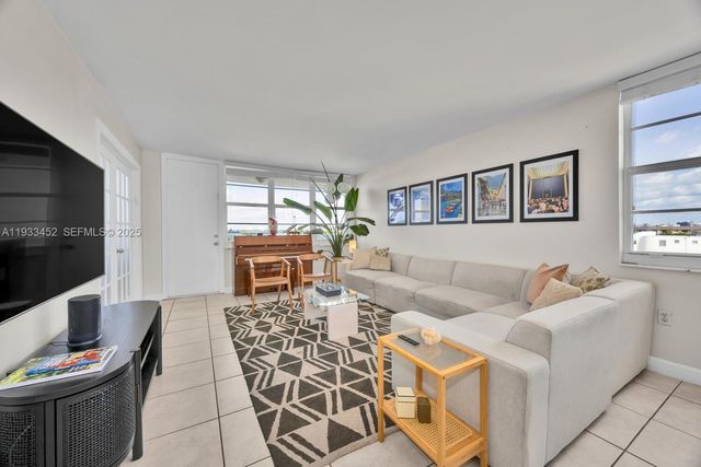 2016 Bay Dr 604, Miami Beach, FL 33141