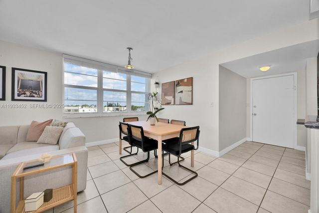 2016 Bay Dr 604, Miami Beach, FL 33141