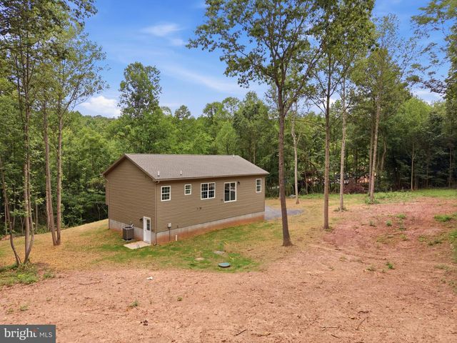 131 TRIUMPH LN., Hedgesville, WV 25427