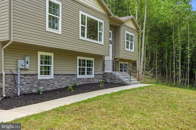 131 TRIUMPH LN., Hedgesville, WV 25427