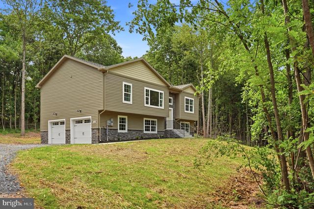131 TRIUMPH LN., Hedgesville, WV 25427