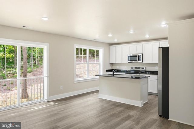 131 TRIUMPH LN., Hedgesville, WV 25427